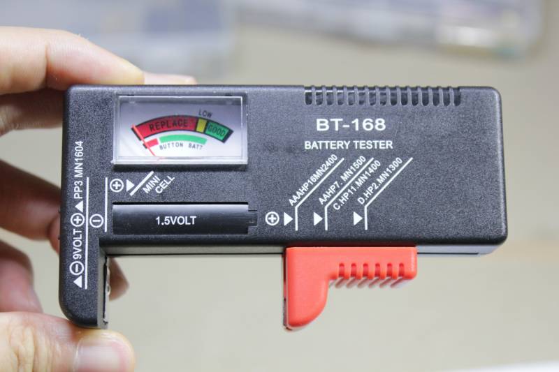ワンピなど最旬ア！ ボタン電池バッテリーボルトテスター 数字は電力レベルをすばやく示しますBT-168Dをすばやくテストし バッテリーホーム用に1つのユニットで複数のサイズのバッテリーをテストします